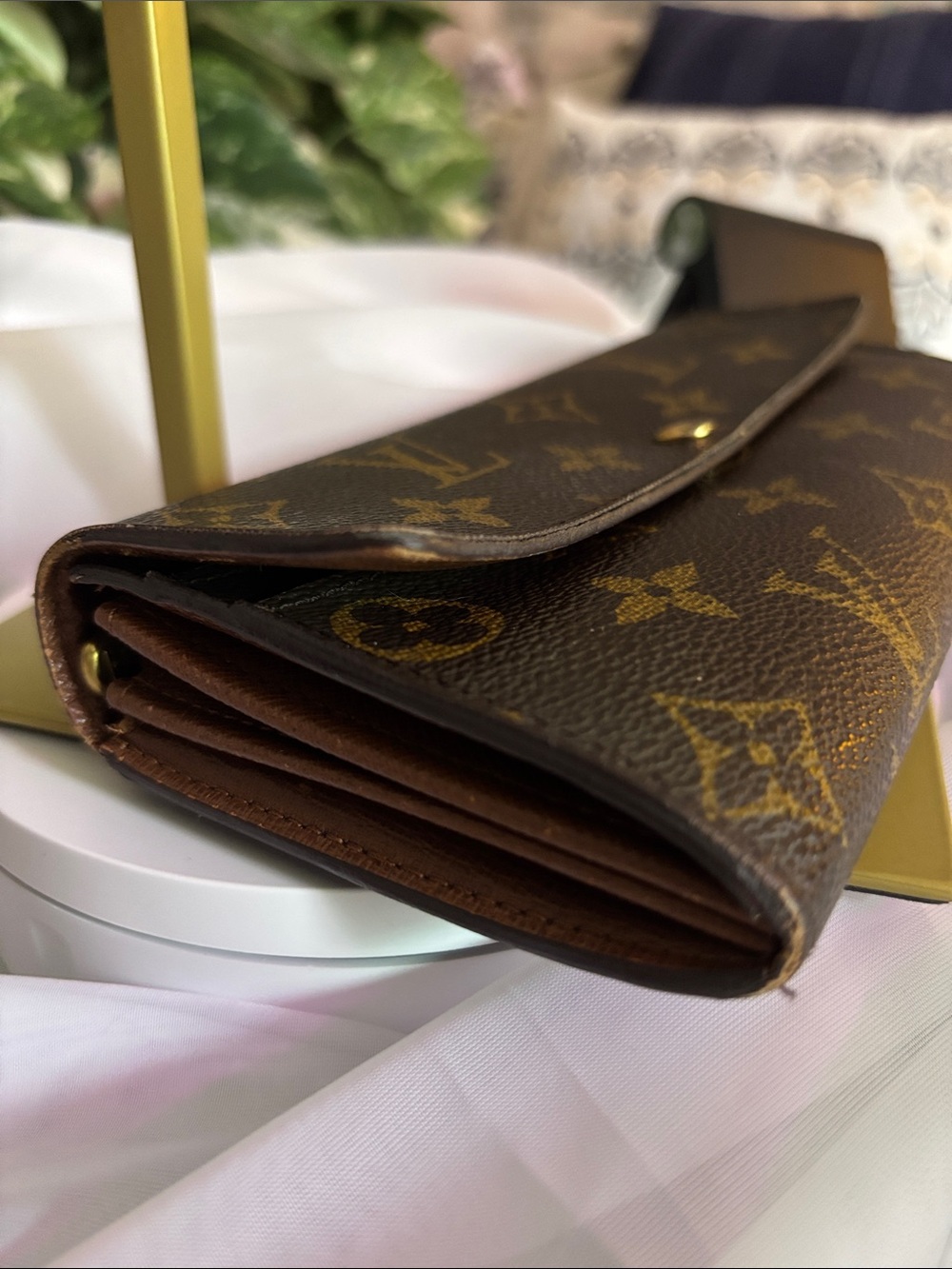 Louis Vuitton Sarah Monogram Wallet with COA - Picture 6 of 16